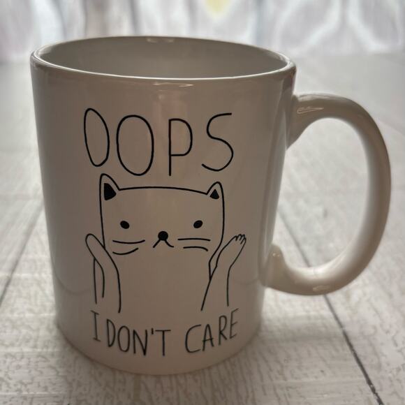 Cat Lovers White Mug – “It Has Cattitude” Funny Coffee Cup - Picture 1 of 8